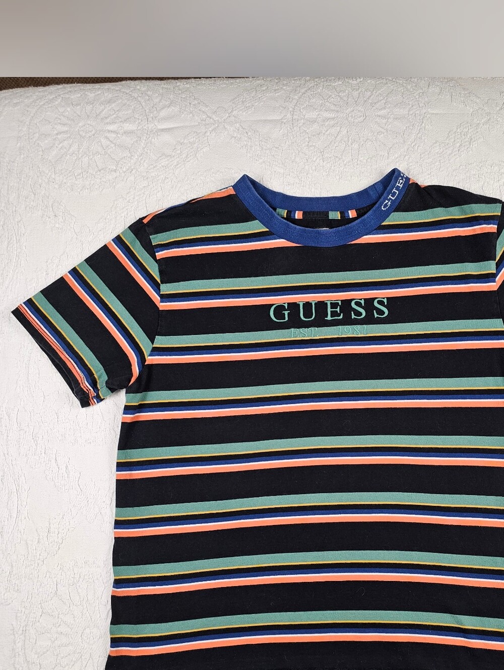 Guess Embroidered Logo Striped Crew Neck T Shirt Boxy Fit Men's M